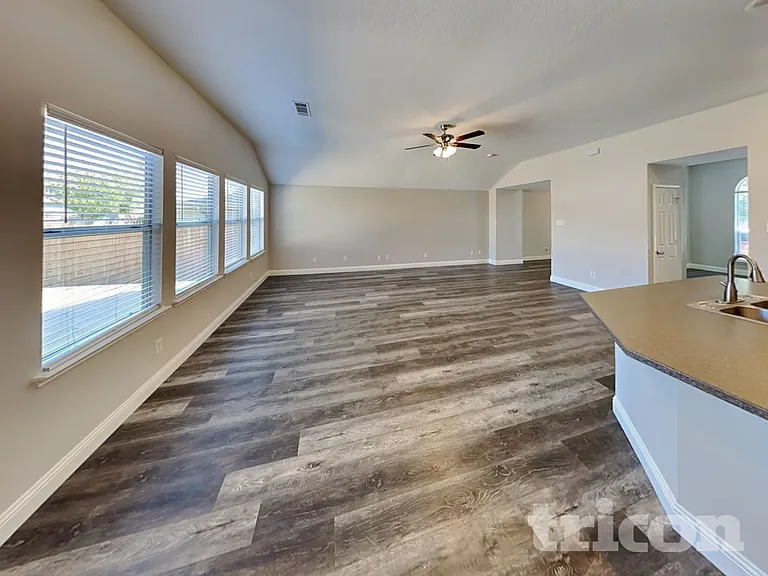 12608 Summerwood Dr — Photo 7