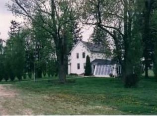 535 Old Highway Rd, Mineral Point, WI 53565