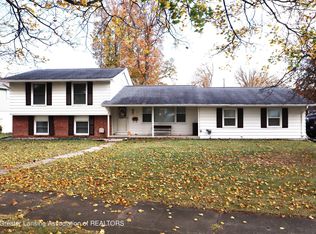 3025 Cooley Dr, Lansing, MI 48911