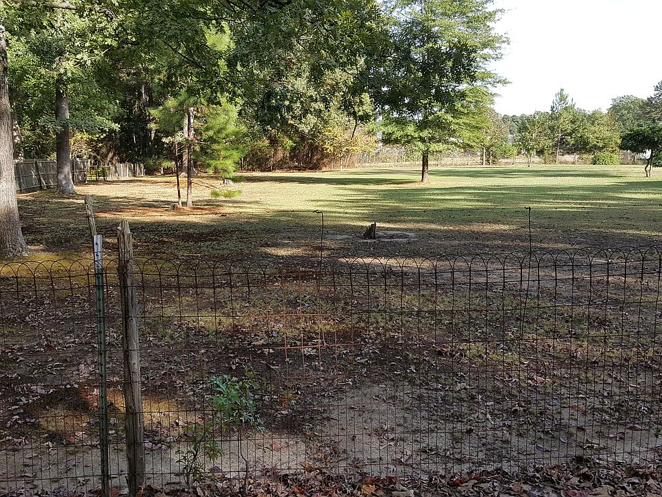 2nd image of 13 Warren Dr