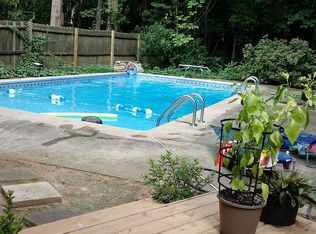 1092 Rabun Dr, Lilburn, GA 30047