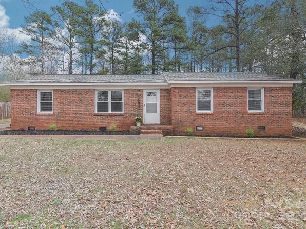 1504 Northwoods Dr, Kings Mountain, NC 28086