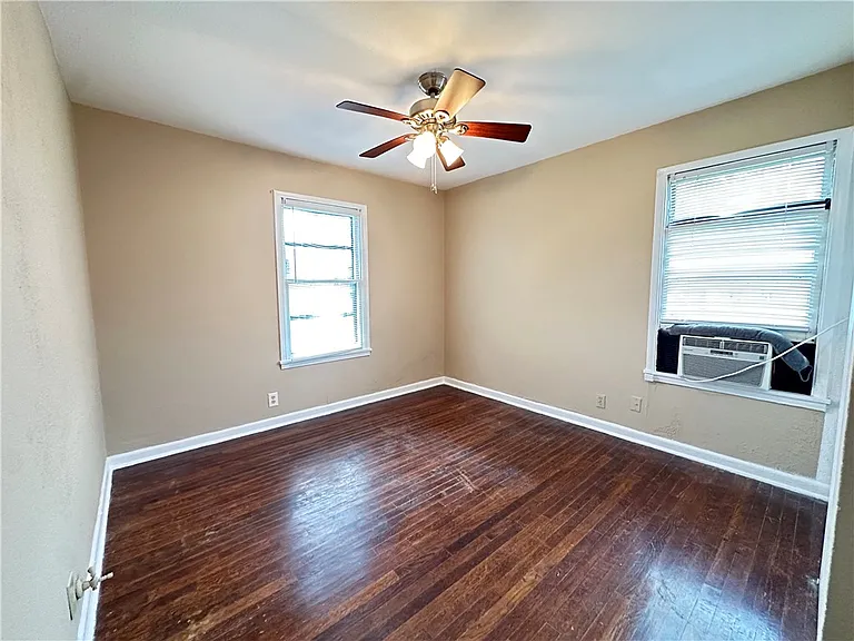 921 Oak St — Photo 19