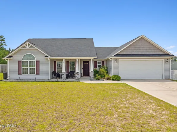 521 Blackhawk Lane, Raeford, NC 28376