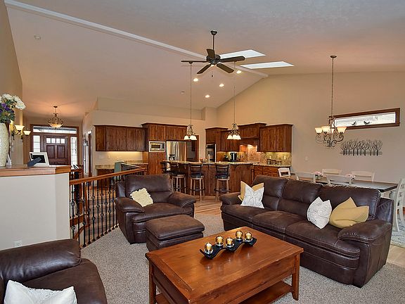 5th image of 5810 S Laurelcrest Ct