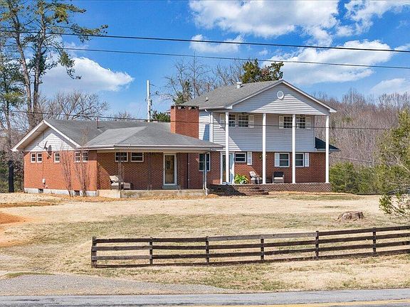2nd image of 2555 Morgans Mill Rd