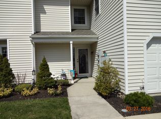 56 Erin Ln, East Setauket, NY 11733