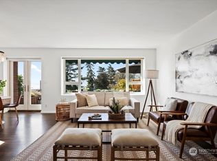 530 W Olympic Pl APT 101, Seattle, WA