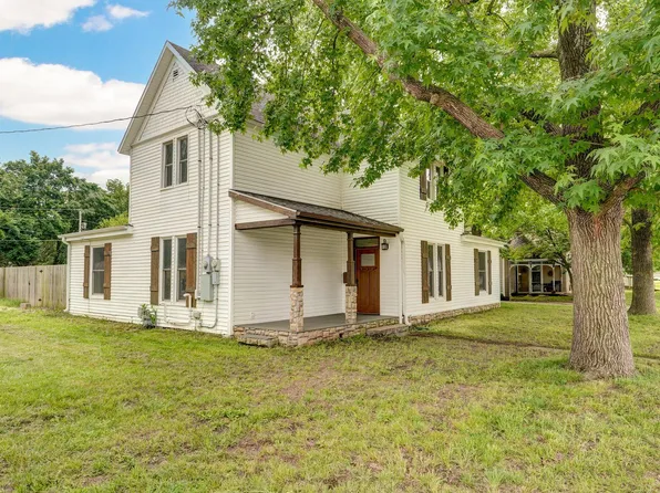 902 S Hickory Street, Mt Vernon, MO 65712