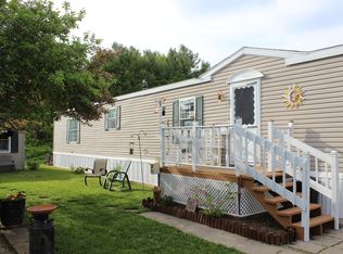 16 Fox Run Dr, Lewiston, ME 04240