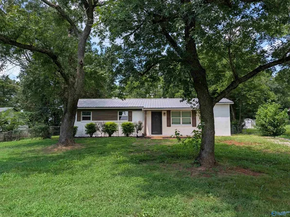 275 Trojan Dr, Hazel Green, AL 35750