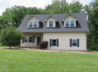 1000 Wade Rd, Wadesville, IN 47638