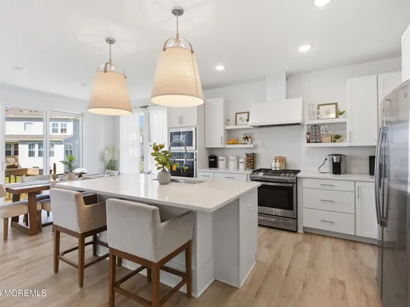 10 Carlisle Ct, Howell, NJ 07731