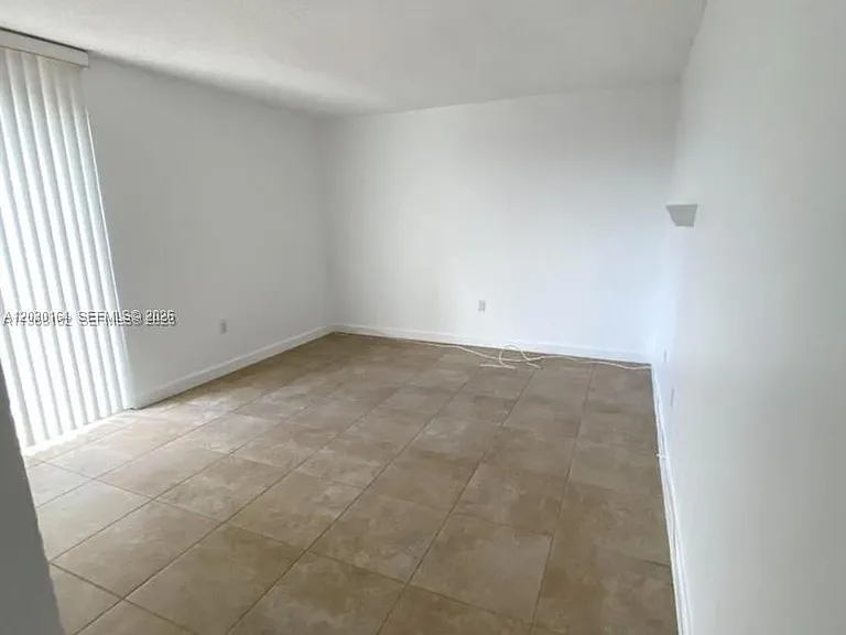10801 SW 109th Ct #D412 — Photo 8