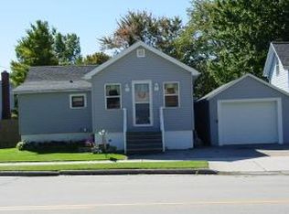 121 W Lake St, Stockbridge, WI 53088