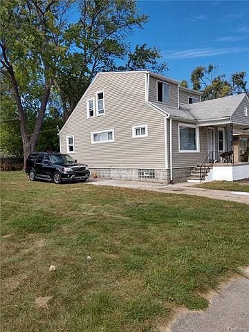 2nd image of 20459 Cherrylawn St