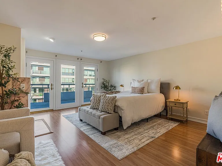1645 Malcolm Ave #302 — Photo 24
