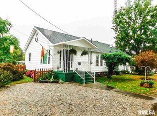 1007 Blakely St, Benton, IL 62812