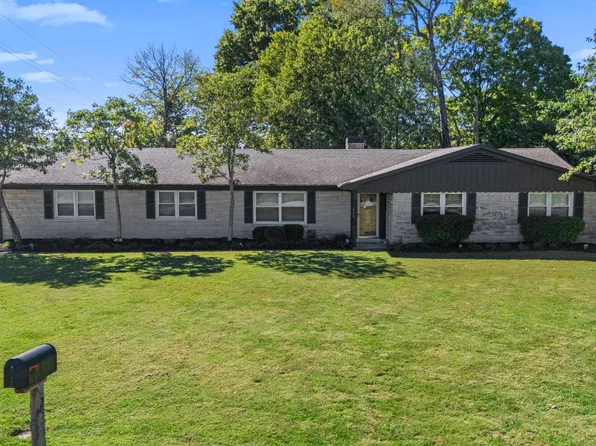 25 Donna Dr, Frankfort, KY 40601