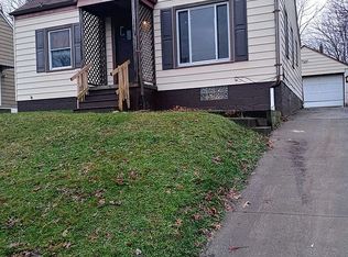 1198 Easton Dr, Akron, OH 44310