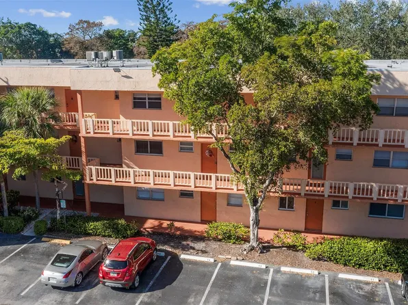 8400 Lagos De Campo Boulevard #209, Tamarac, FL 33321