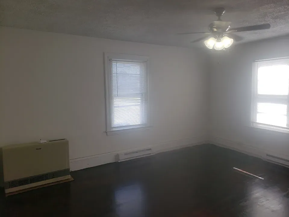 3 bed, 1150 sqft, $1,550 — Photo 4