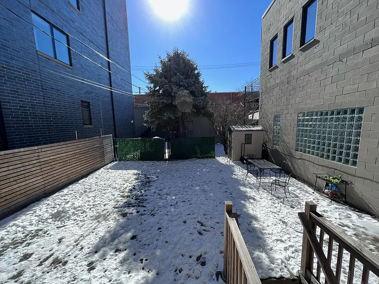1441 W Grand Ave #1 — Photo 31