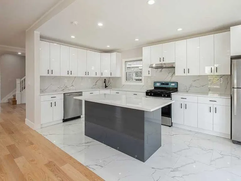 7802 Ridge Blvd #1 — Photo 6