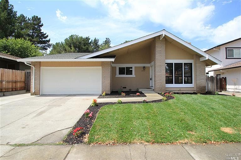 1st image of 3351 Twin Oaks Dr