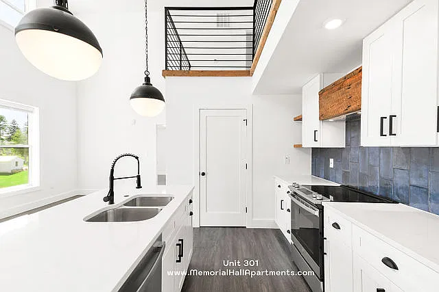 2 bed, 1500 sqft, $2,950 — Photo 3