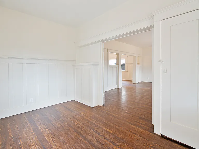 2214 Thomas St — Photo 10