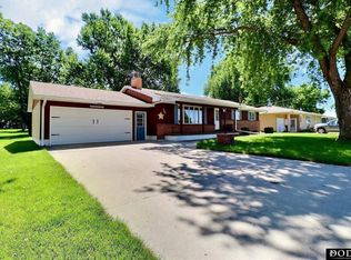 302 S 1st St, Cedar Bluffs, NE 68015