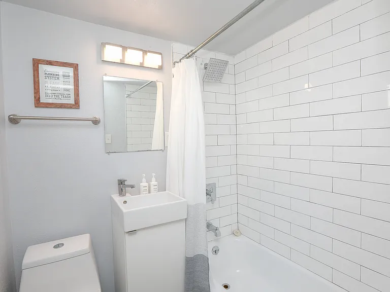 810 W Ocean View Ave #2 — Photo 8
