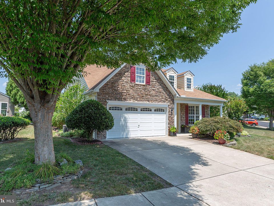 1st image of 11718 Legacy Woods Dr