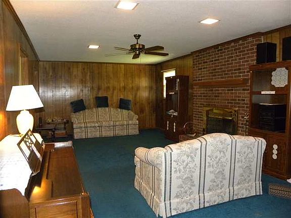 2nd image of 354 Knollwood Dr