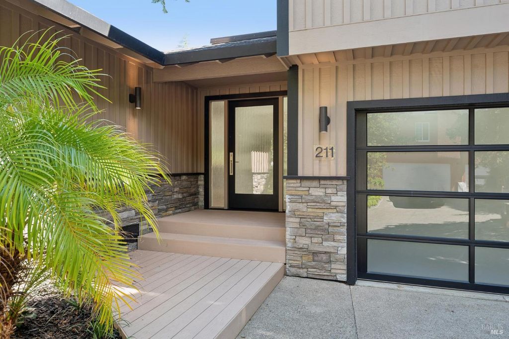 211 Fairway Drive 4
