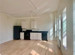 146 Main St #1, Saco, ME 04072