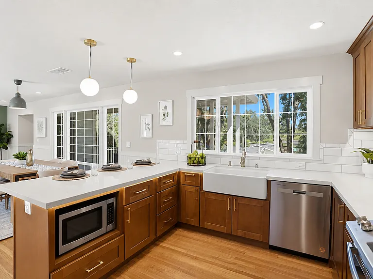Modern chef's kitchen