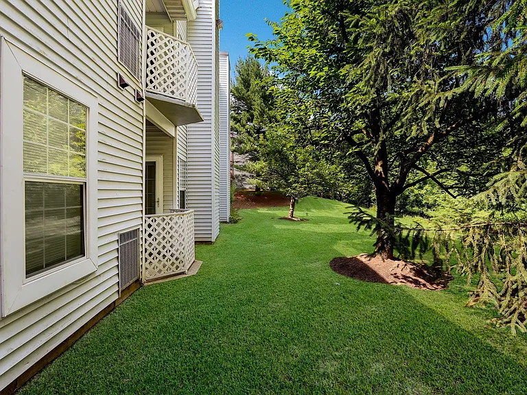 907 Diamond Dr — Photo 25