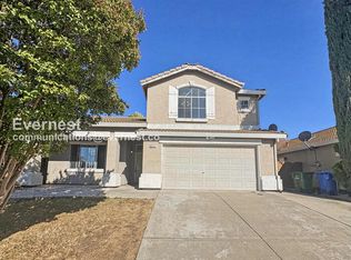 9051 Ducks Pond Way, Elk Grove, CA 95758