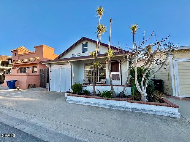 140 Los Angeles Ave — Photo 2