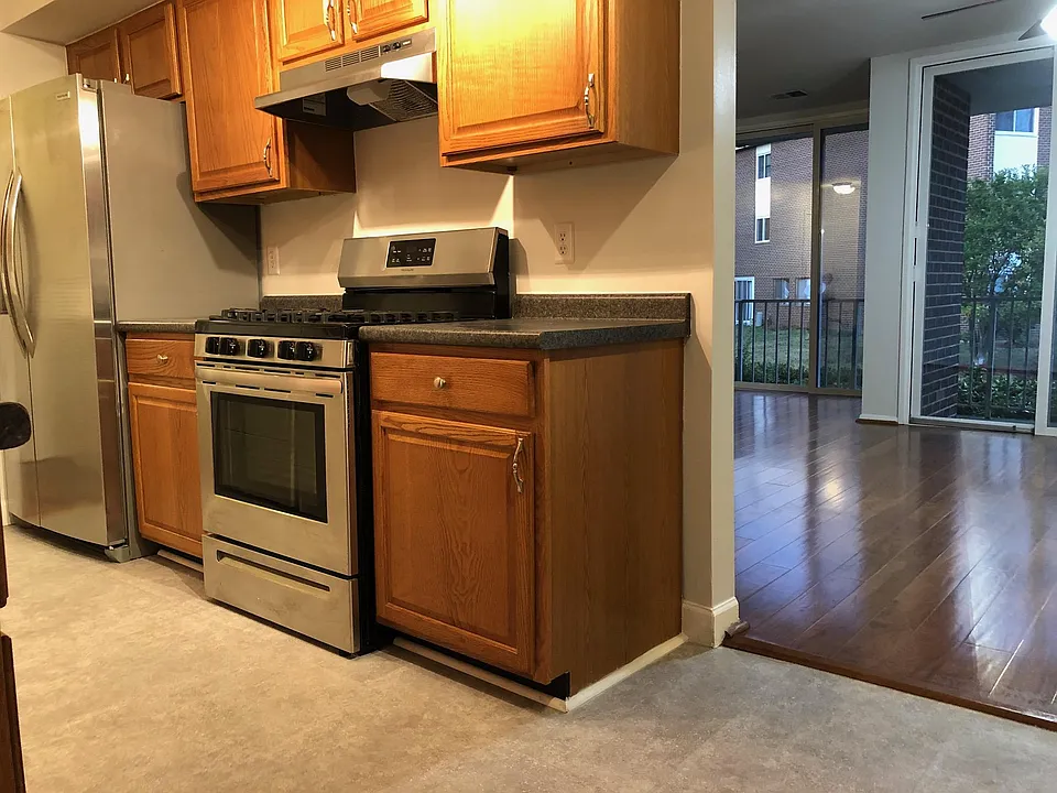 10245 Prince Pl #105