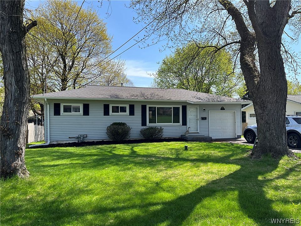 1st image of 217 Marian Dr