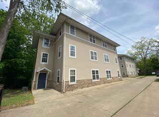 606 1/2 W Elm St #C5C595326, Urbana, IL 61801