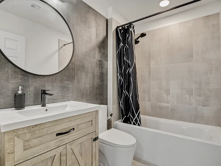 7987 Dorinda Ave — Photo 40