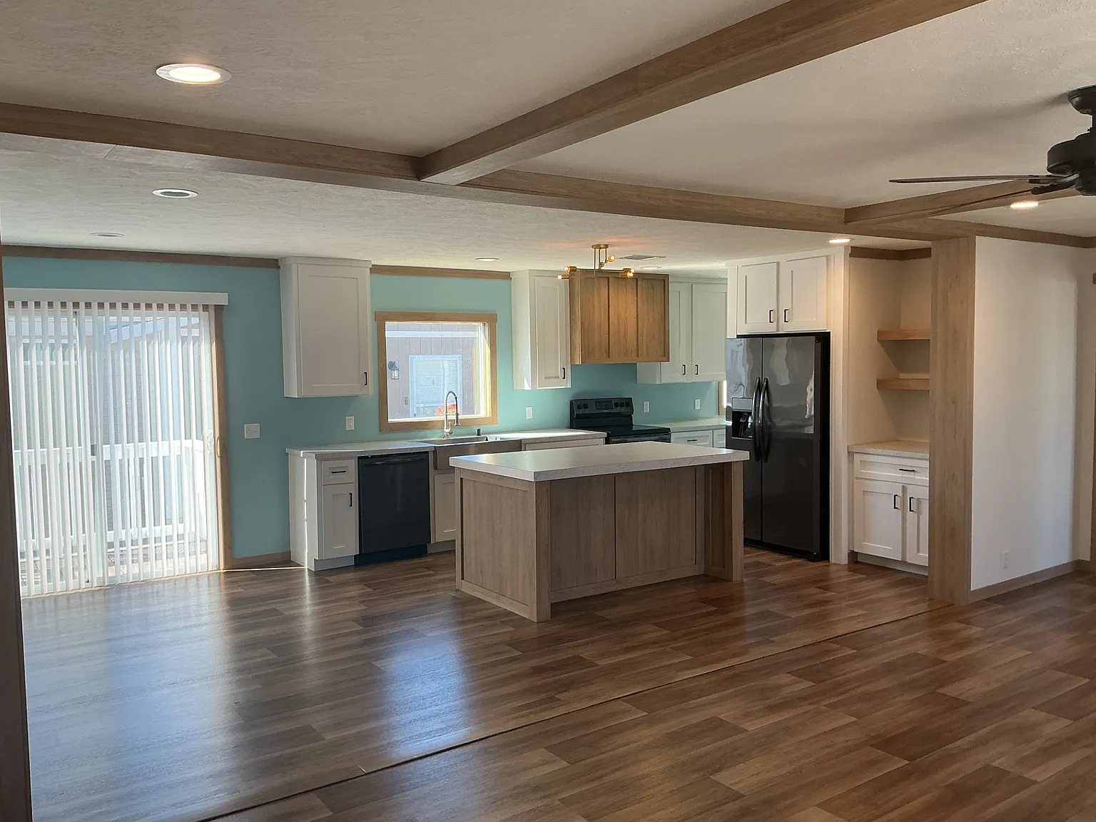 3 bed, 1484 sqft, $1,850 — Photo 2