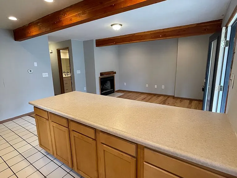 2163 Indianola Ave — Photo 27