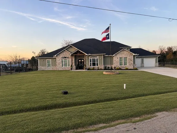 216 E Polk St, La Porte, TX 77571