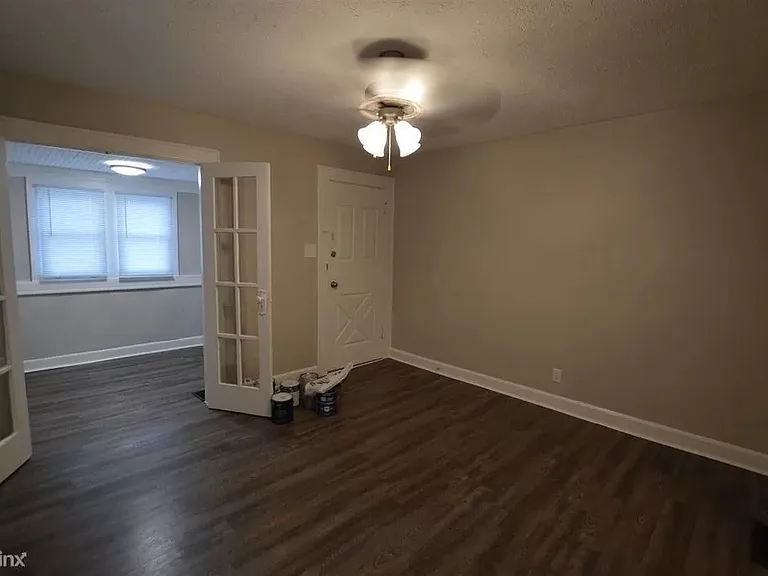 1548 Leonard St — Photo 5