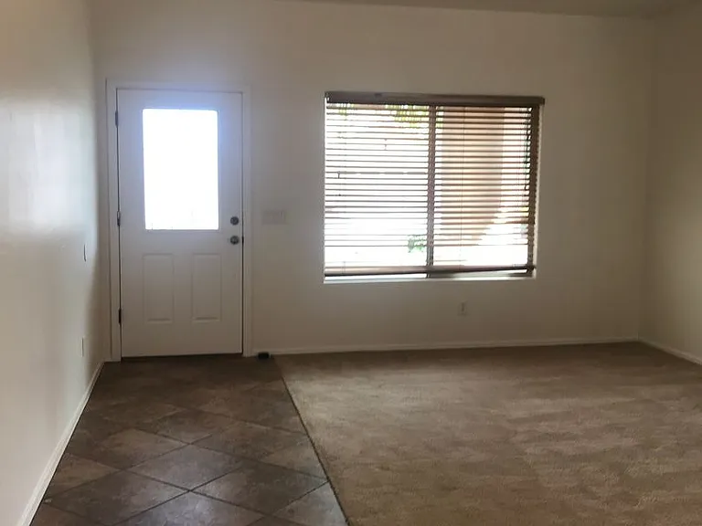 14666 W Mauna Loa Ln — Photo 7